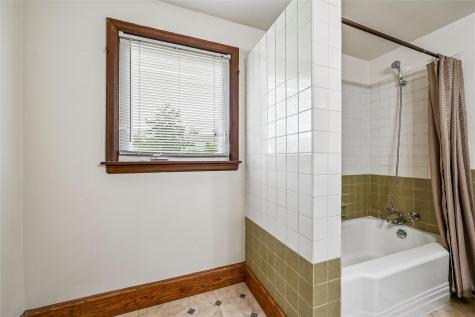137 19th Avenue SW Cedar Rapids IA 52404
