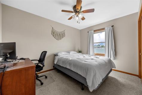 101 Bear Creek Palo IA 52324