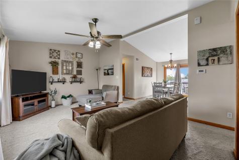 101 Bear Creek Palo IA 52324