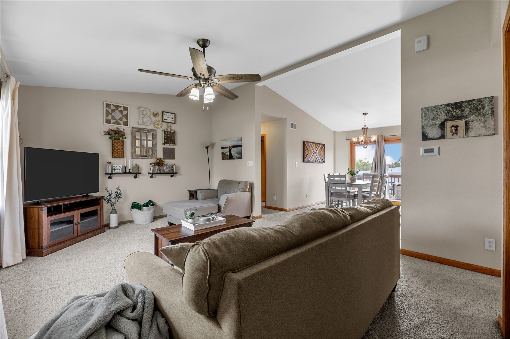 101 Bear Creek Palo IA 52324