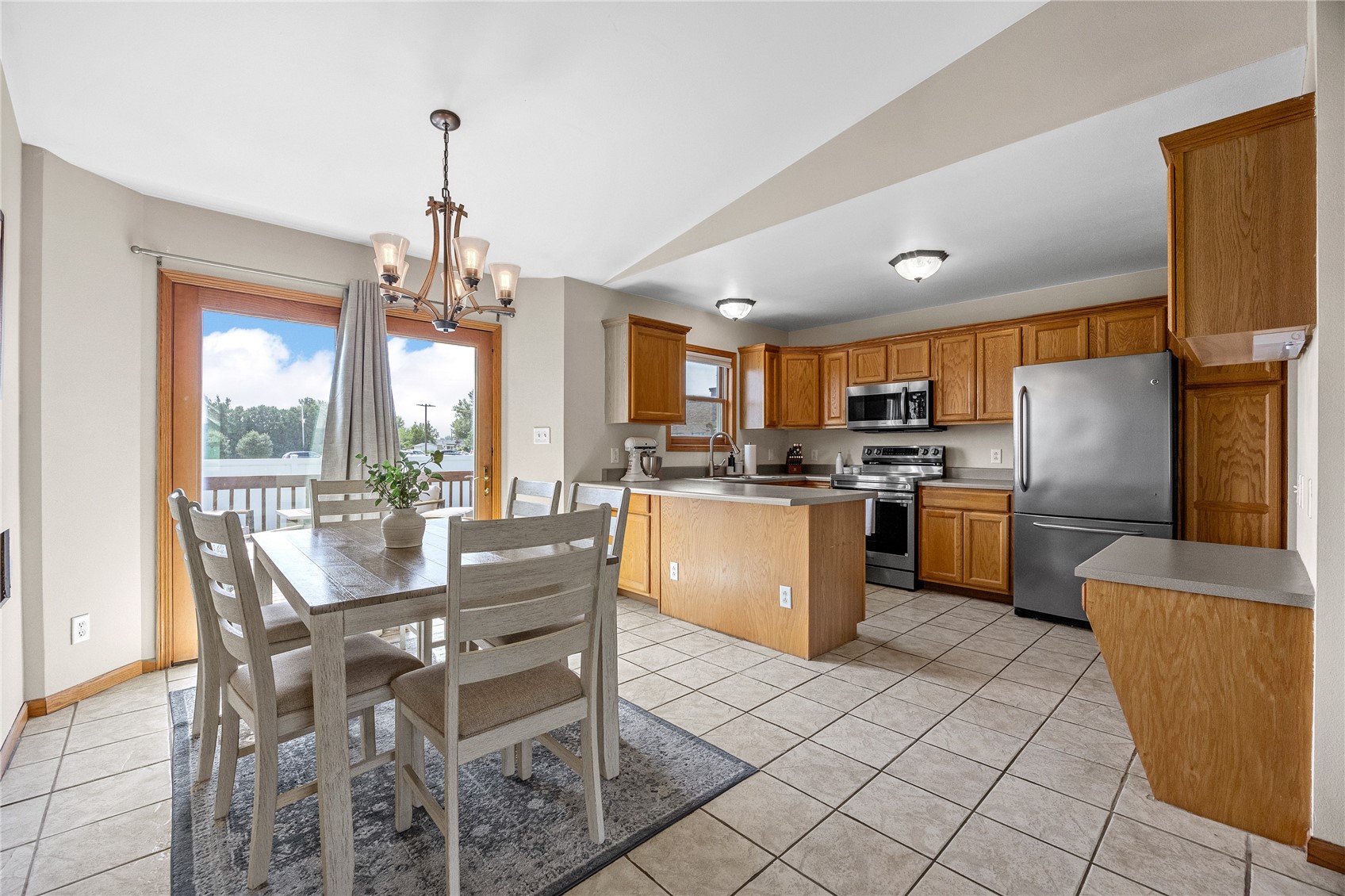 101 Bear Creek Palo IA 52324