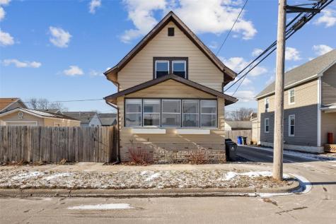 712 8th Street NW Cedar Rapids IA 52405