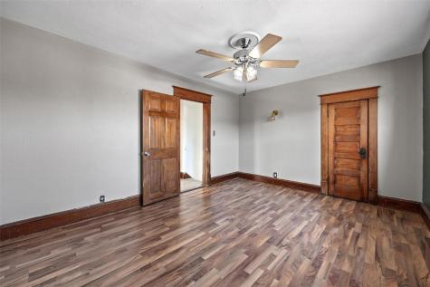712 8th Street NW Cedar Rapids IA 52405