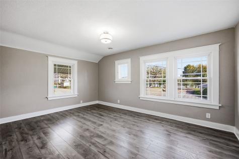 1842 Ellis Boulevard NW Cedar Rapids IA 52405