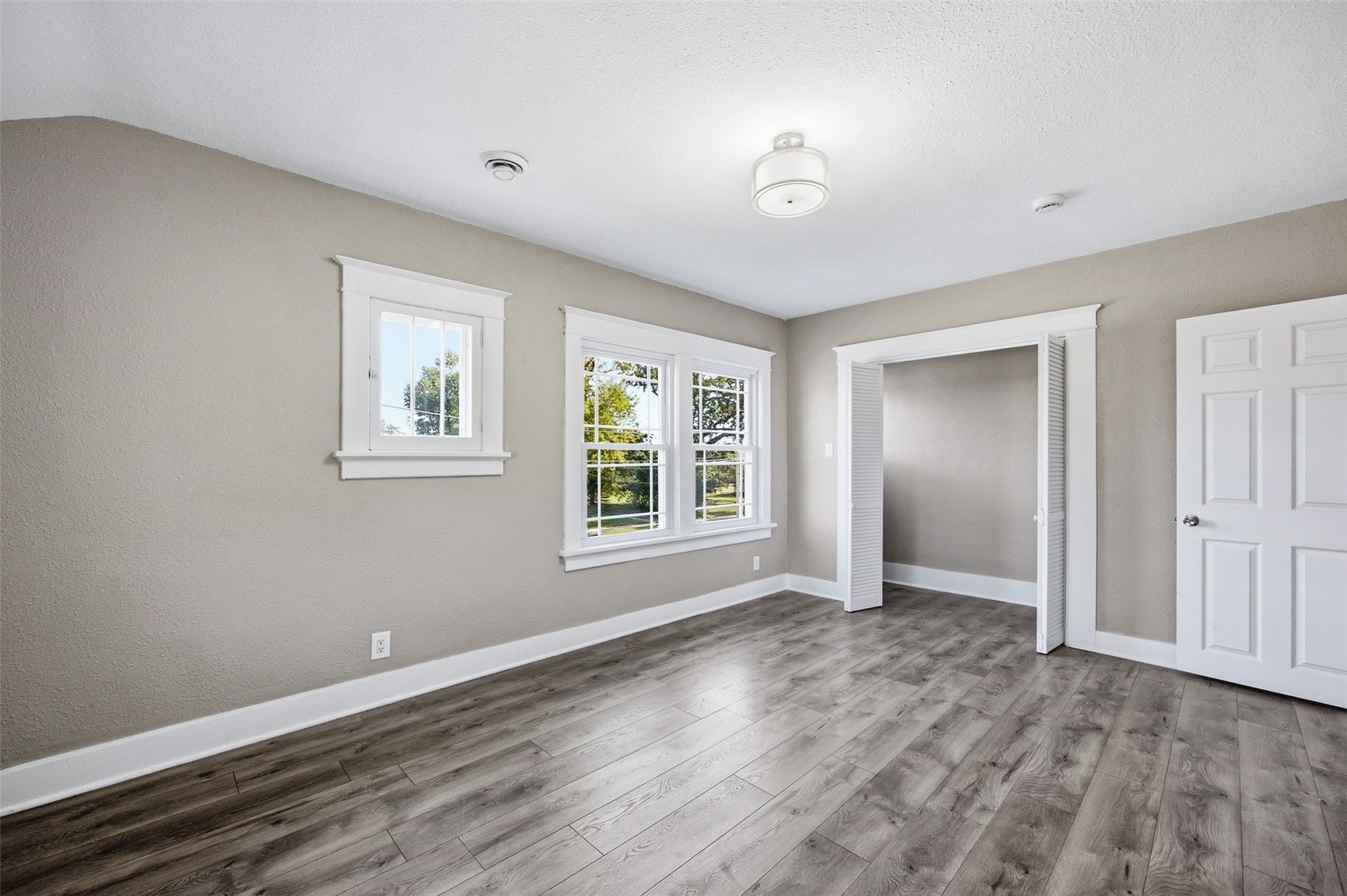 1842 Ellis Boulevard NW Cedar Rapids IA 52405
