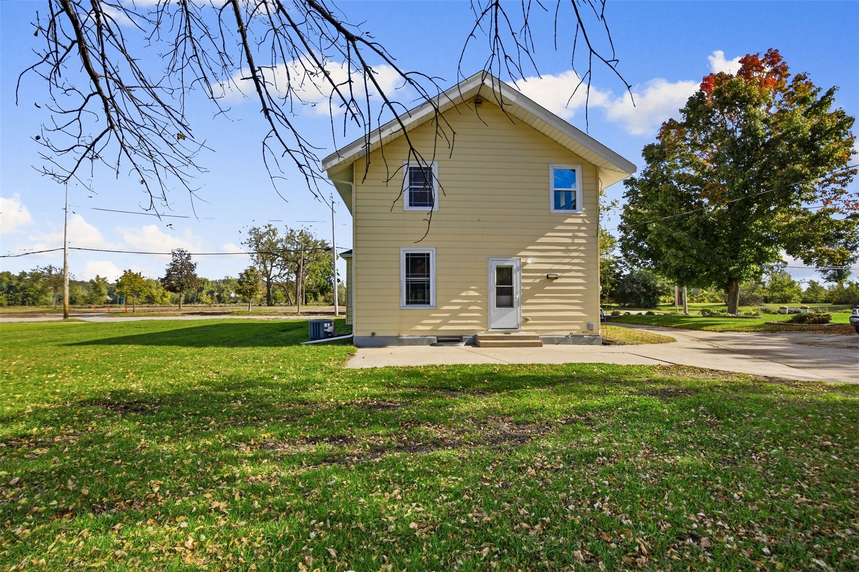 1842 Ellis Boulevard NW Cedar Rapids IA 52405