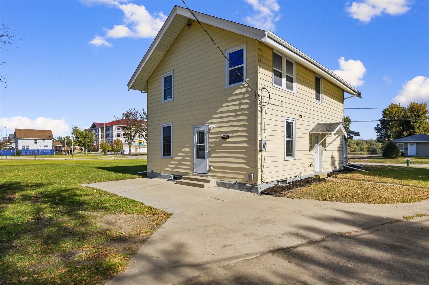 1842 Ellis Boulevard NW Cedar Rapids IA 52405
