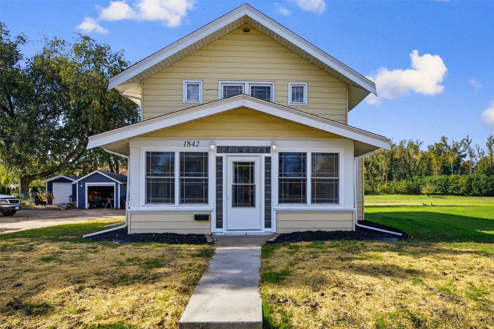 1842 Ellis Boulevard NW Cedar Rapids IA 52405