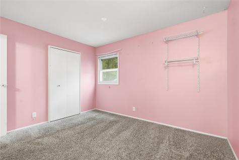 211 Fleetwood SW Cedar Rapids IA 52404