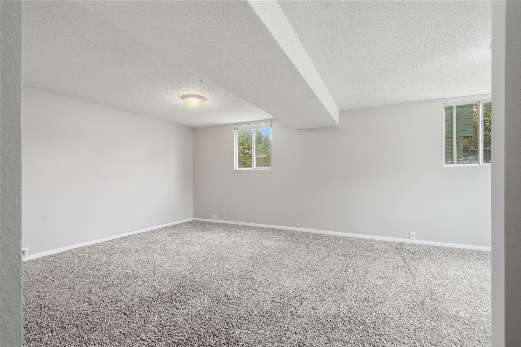 211 Fleetwood SW Cedar Rapids IA 52404