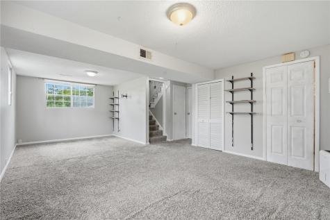 211 Fleetwood SW Cedar Rapids IA 52404