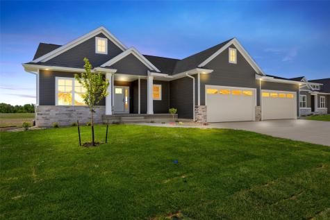 3007 Prairielight Court Hiawatha IA 52233