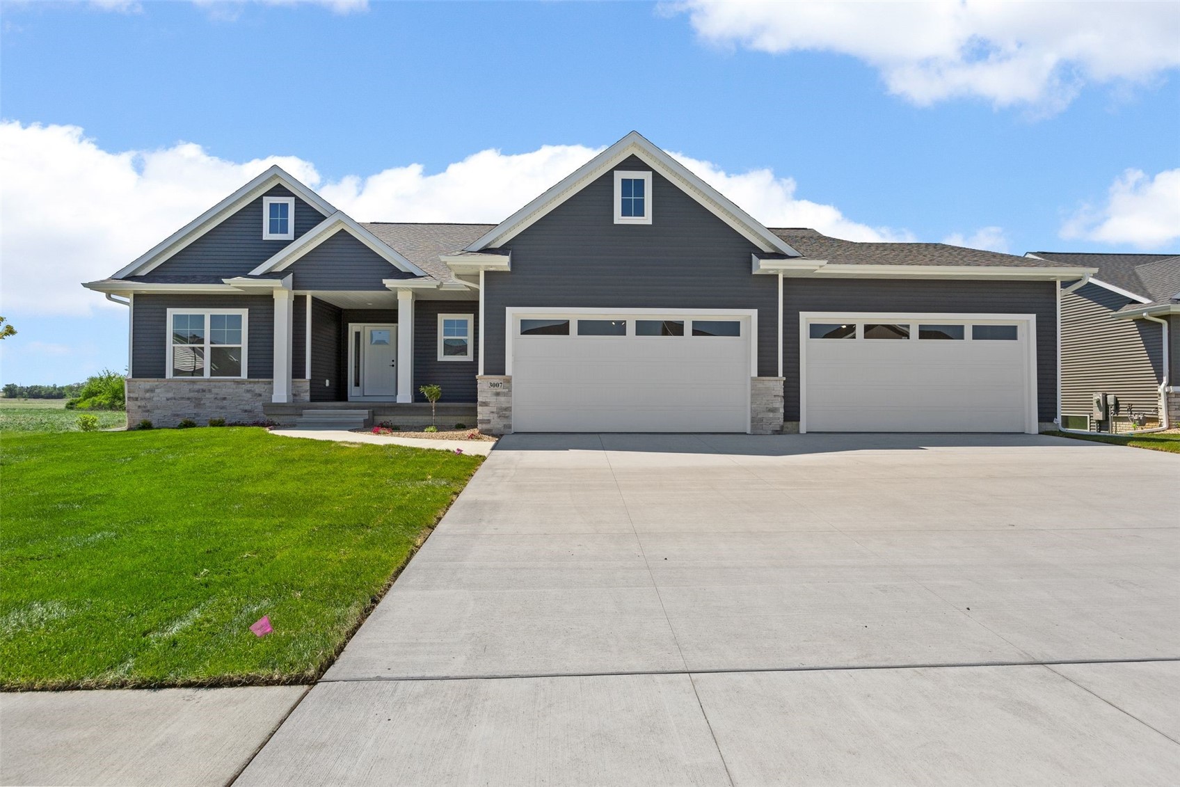 3007 Prairielight Court Hiawatha IA 52233
