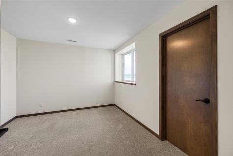 3007 Prairielight Court Hiawatha IA 52233