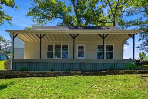 111 Cottage Lane Montezuma IA 50171