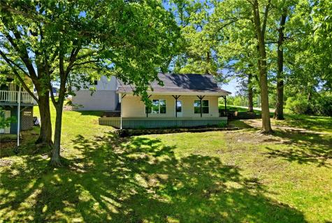 111 Cottage Lane Montezuma IA 50171