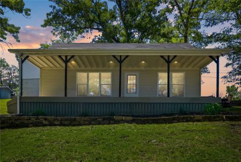 111 Cottage Lane Montezuma IA 50171