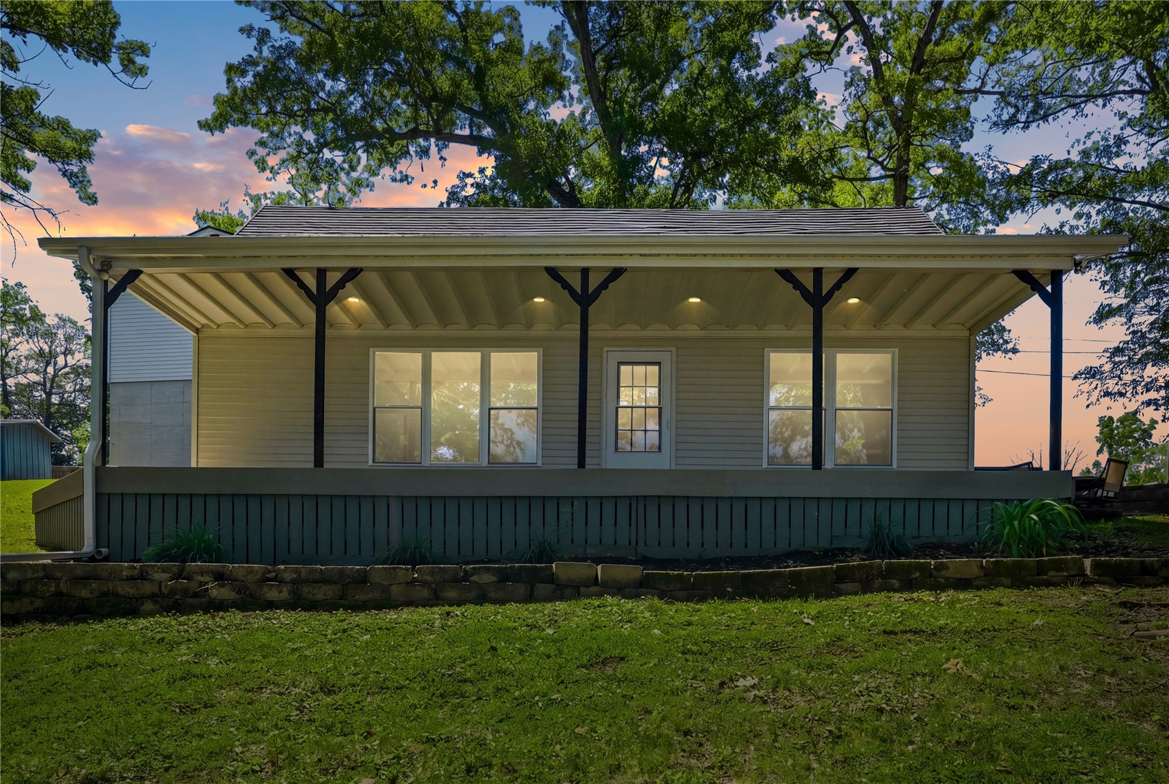 111 Cottage Lane Montezuma IA 50171