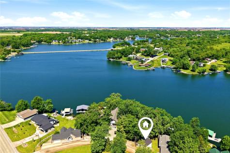 111 Cottage Lane Montezuma IA 50171