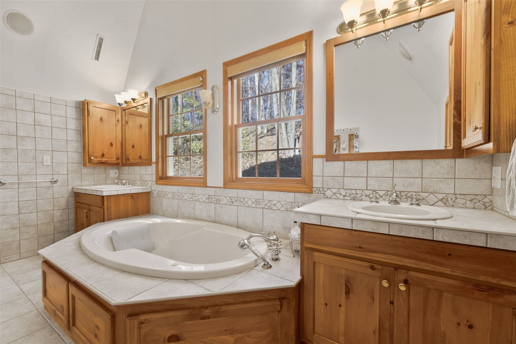 3098 Sandy Beach Road NE Solon IA 52333