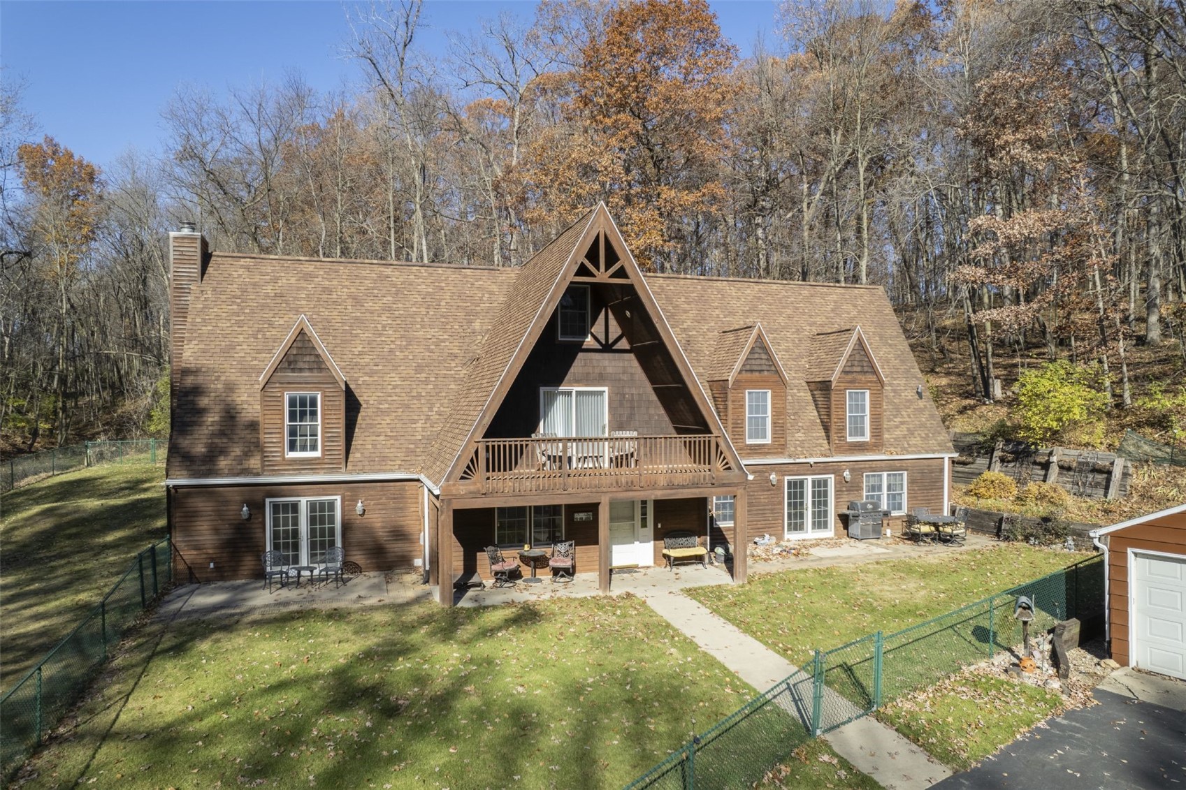 3098 Sandy Beach Road NE Solon IA 52333