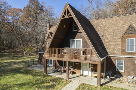 3098 Sandy Beach Road NE Solon IA 52333