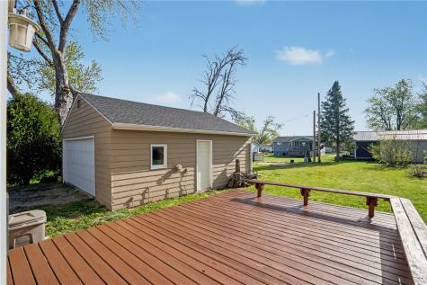 250 Vanderbilt Street Fairfax IA 52228
