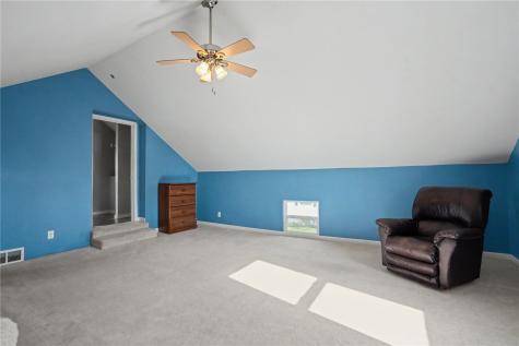 250 Vanderbilt Street Fairfax IA 52228