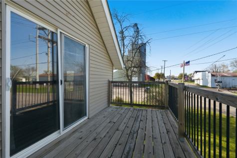 250 Vanderbilt Street Fairfax IA 52228