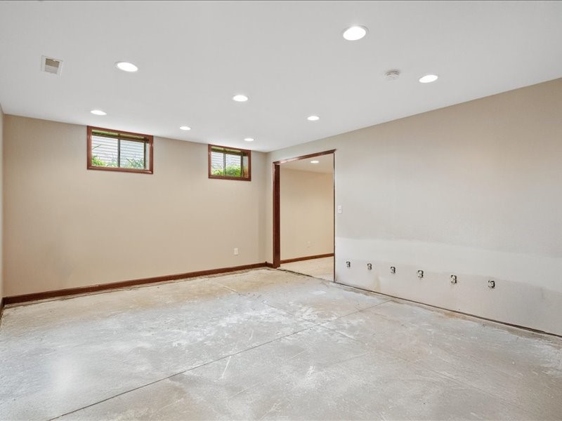 3450 Whitehall Avenue Marion IA 52302