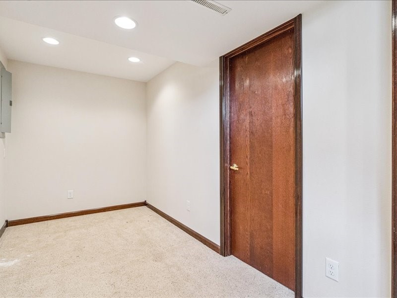3450 Whitehall Avenue Marion IA 52302