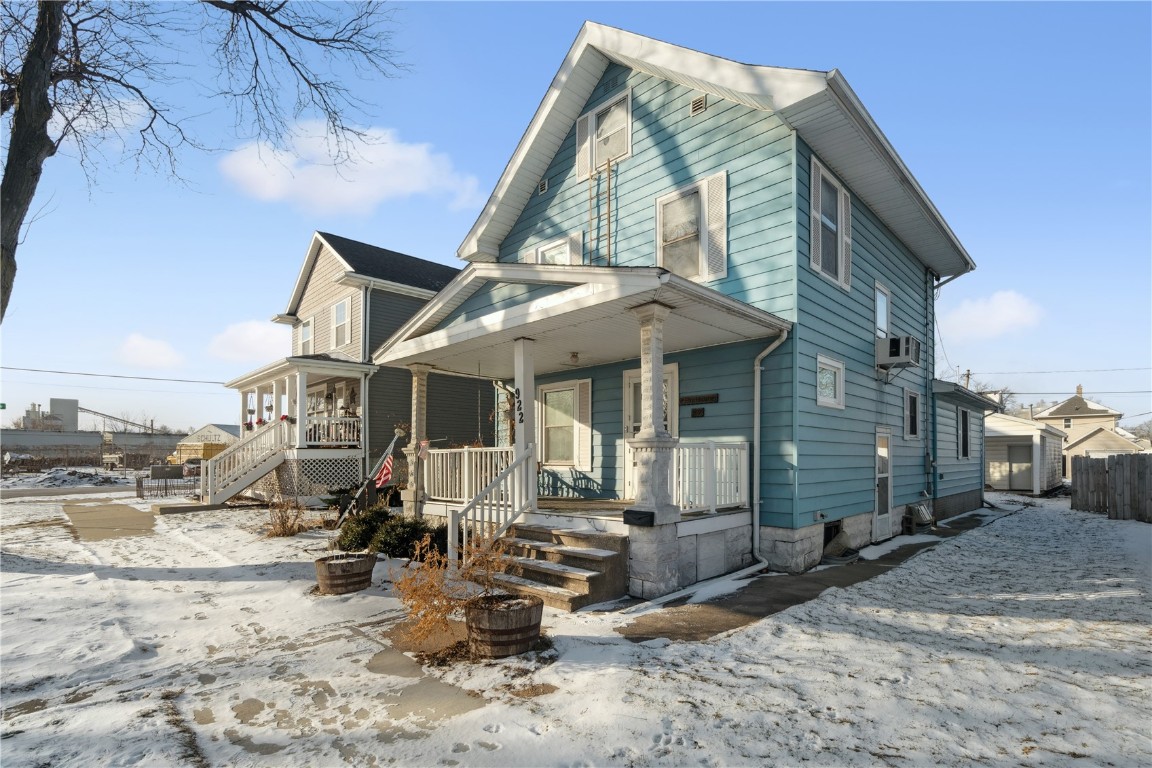 Cedar Rapids IA, 922 7TH Street SW