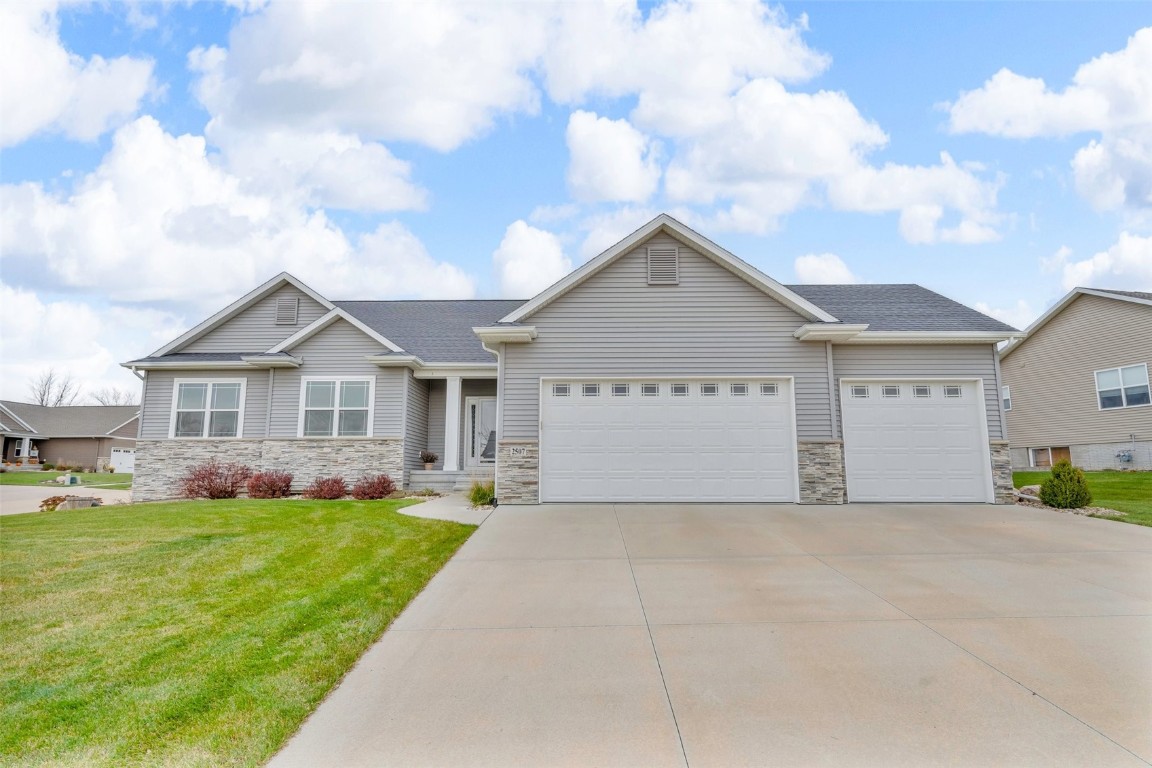 2507 Prairie Walk Drive NW Cedar Rapids IA 52405