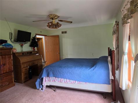 2040 Riverview Street SE Cedar Rapids IA 52403