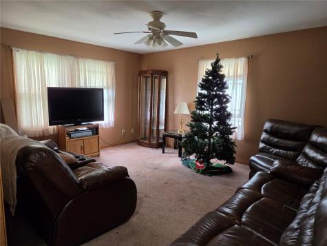 2040 Riverview Street SE Cedar Rapids IA 52403