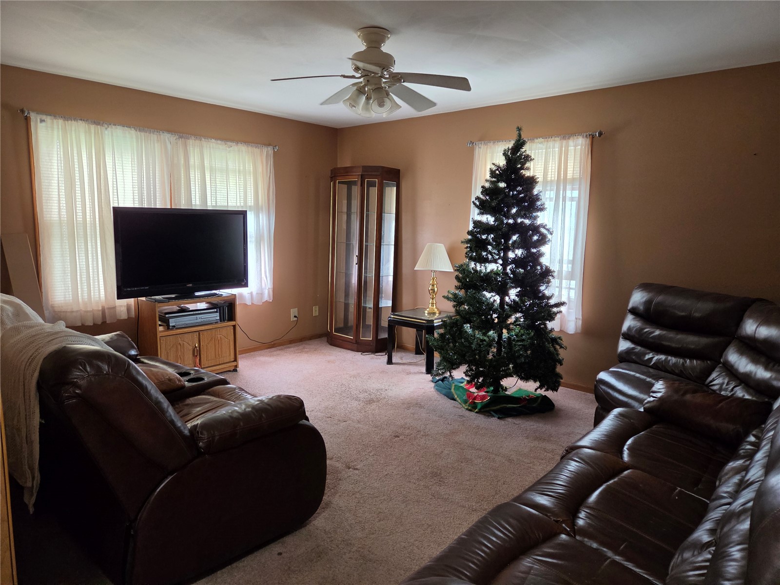 2040 Riverview Street SE Cedar Rapids IA 52403