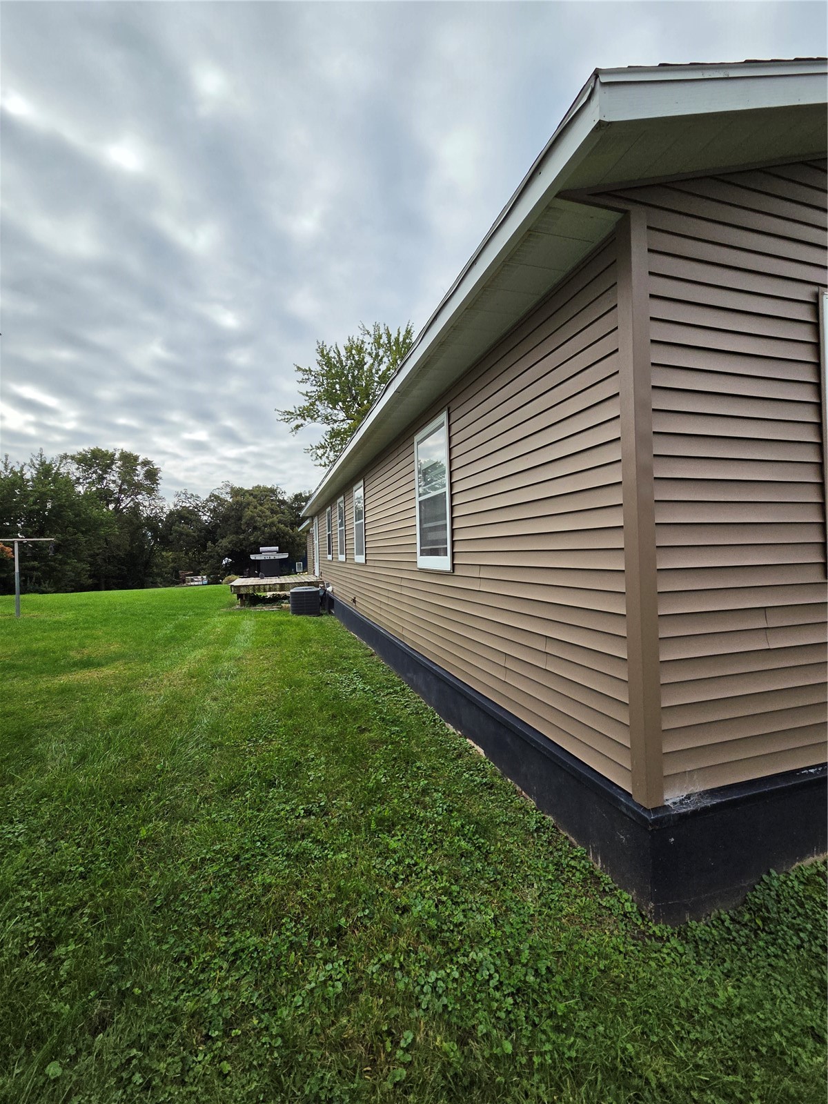2040 Riverview Street SE Cedar Rapids IA 52403