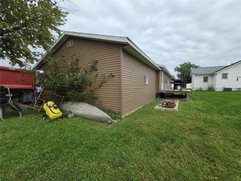 2040 Riverview Street SE Cedar Rapids IA 52403