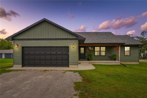 502 E Walnut Street IA 52326