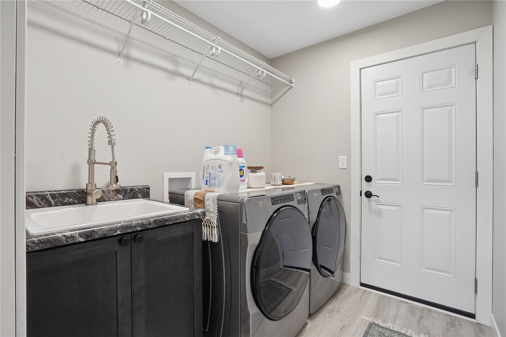 502 E Walnut Street IA 52326