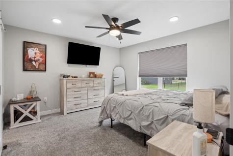502 E Walnut Street IA 52326
