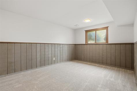 2905 G Street Amana IA 52203