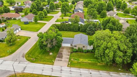 2905 G Street Amana IA 52203