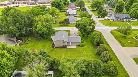 2905 G Street Amana IA 52203