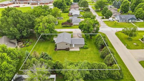 2905 G Street Amana IA 52203