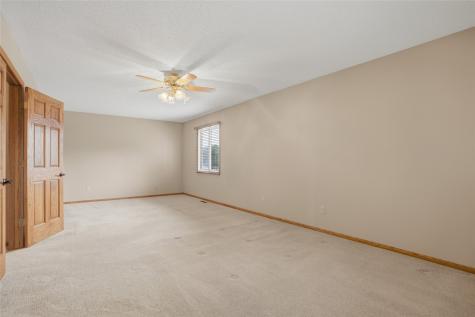 2905 G Street Amana IA 52203
