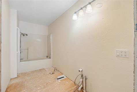 7300 42nd Street NE Cedar Rapids IA 52411