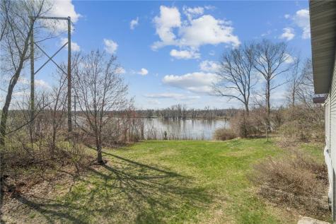 7300 42nd Street NE Cedar Rapids IA 52411