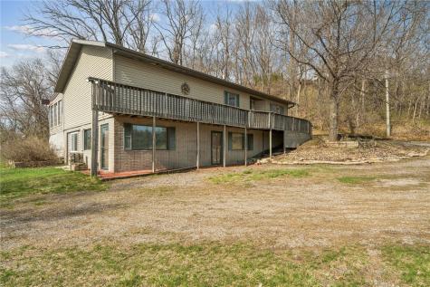 7300 42nd Street NE Cedar Rapids IA 52411