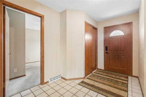 7300 42nd Street NE Cedar Rapids IA 52411
